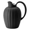 Georg Jensen Bernadotte Thermo Jug, 1 L, Midnight Black 2 Georg Jensen Bernadotte Thermo Jug, 1 L, Midnight Black -Kitchenware Store 10019591 BERNADOTTE THERMO JUG BLACK 1L 01