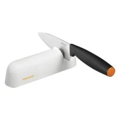 Fiskars Functional Form Roll-Sharp, White 11 Fiskars Functional Form Roll-Sharp, White -Kitchenware Store 1014214 FF Roll Sharp 6 EE
