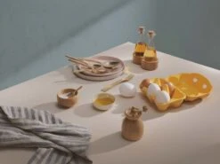 Kay Bojesen Menageri Salt Cellar With Spoon, Oak 12 Kay Bojesen Menageri Salt Cellar With Spoon, Oak -Kitchenware Store 2018 11 16 KAJ BOJESEN 05 002 CMYK 1