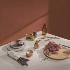 Kay Bojesen Menageri Pepper Mill, Oak -Kitchenware Store 2018 11 16 KAJ BOJESEN 06 002 HOEJ CMYK