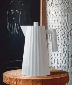 Alessi Plissé Electric Kettle 1,7 L, White 13 Alessi Plissé Electric Kettle 1,7 L, White -Kitchenware Store 216Alessi isoTH