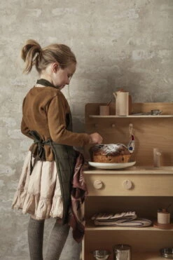 Ferm LIVING Hale Kids Apron, Green - Black 7 Ferm LIVING Hale Kids Apron, Green - Black -Kitchenware Store 24 12178