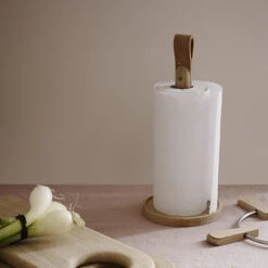 Skagerak Norr Paper Towel Holder, Oak -Kitchenware Store 2SKR iso HV