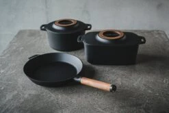 Fiskars Norden Cast Iron Frying Pan, 24 Cm 10 Fiskars Norden Cast Iron Frying Pan, 24 Cm -Kitchenware Store 88Fiskars AK