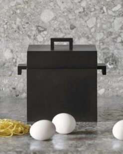 Alessi La Cubica Cocotte -Kitchenware Store ALAR100 la cubica black