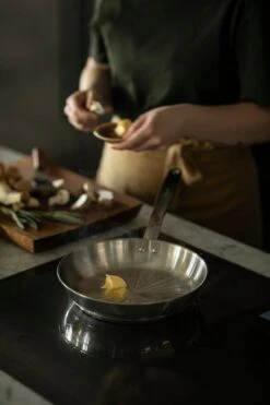 Fiskars All Steel Pure Frying Pan 24 Cm -Kitchenware Store Fiskars Action All Steel pure frying pan 24cm 1057595 05