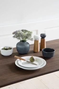 Kähler Hammershøi Grinder, 17,5 Cm, Anthracite 11 Kähler Hammershøi Grinder, 17,5 Cm, Anthracite -Kitchenware Store Hammersh i 005 1