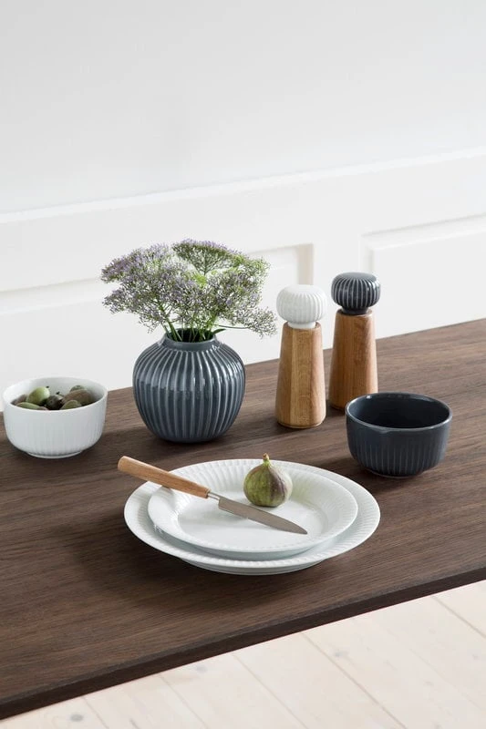 Kähler Hammershøi Grinder, 17,5 Cm, Anthracite 6 Kähler Hammershøi Grinder, 17,5 Cm, Anthracite - Image 4