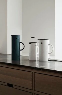 Stelton EM77 Electric Kettle, White -Kitchenware Store LS 890 1 EM77 electric kettle 811 French press 930 vacuum jug 1L