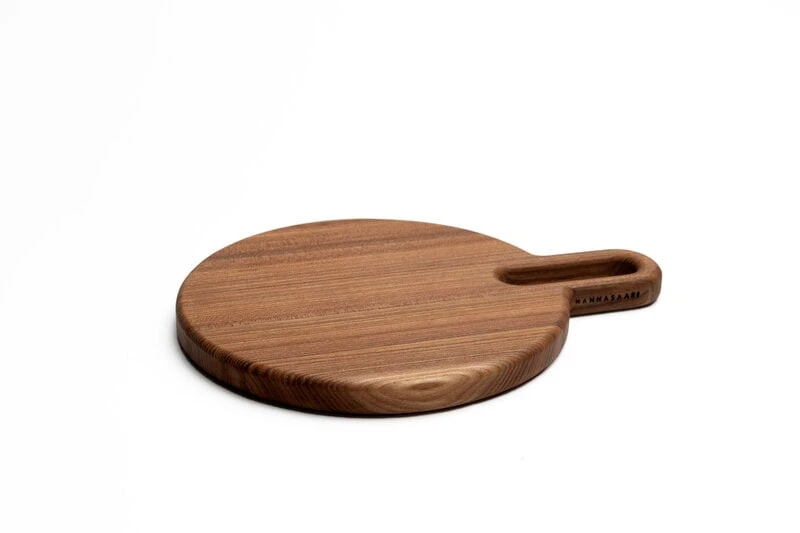 Hanna Saari Halikko Cutting Board, Round, Elm 4 Hanna Saari Halikko Cutting Board, Round, Elm - Image 2