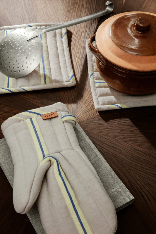 Ferm LIVING Hale Pot Holder, Set Of 2, Oyster - Lemon - Bright Blue 5 Ferm LIVING Hale Pot Holder, Set Of 2, Oyster - Lemon - Bright Blue - Image 3