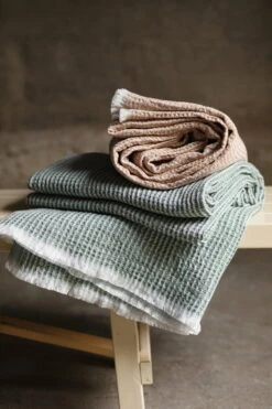 Lapuan Kankurit Maija Tea Towel, White - Cinnamon 5 Lapuan Kankurit Maija Tea Towel, White - Cinnamon -Kitchenware Store lapuan kankurit maija blanket white cinnamon maija blanket white aspen green