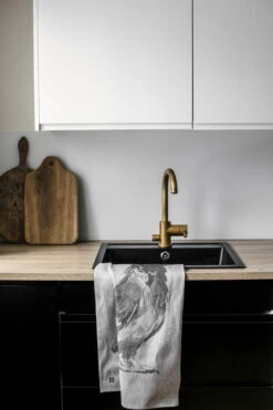 Lapuan Kankurit Huuhkaja X Teemu Järvi Tea Towel 12 Lapuan Kankurit Huuhkaja X Teemu Järvi Tea Towel -Kitchenware Store lapuankankurit huuhkaja x teemu jarvi towel