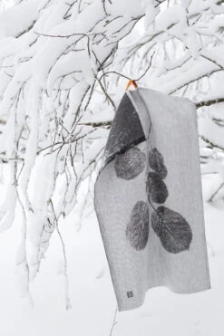 Lapuan Kankurit Paju X Teemu Järvi Tea Towel -Kitchenware Store lapuankankurit teemu jarvi x paju towel white black 1