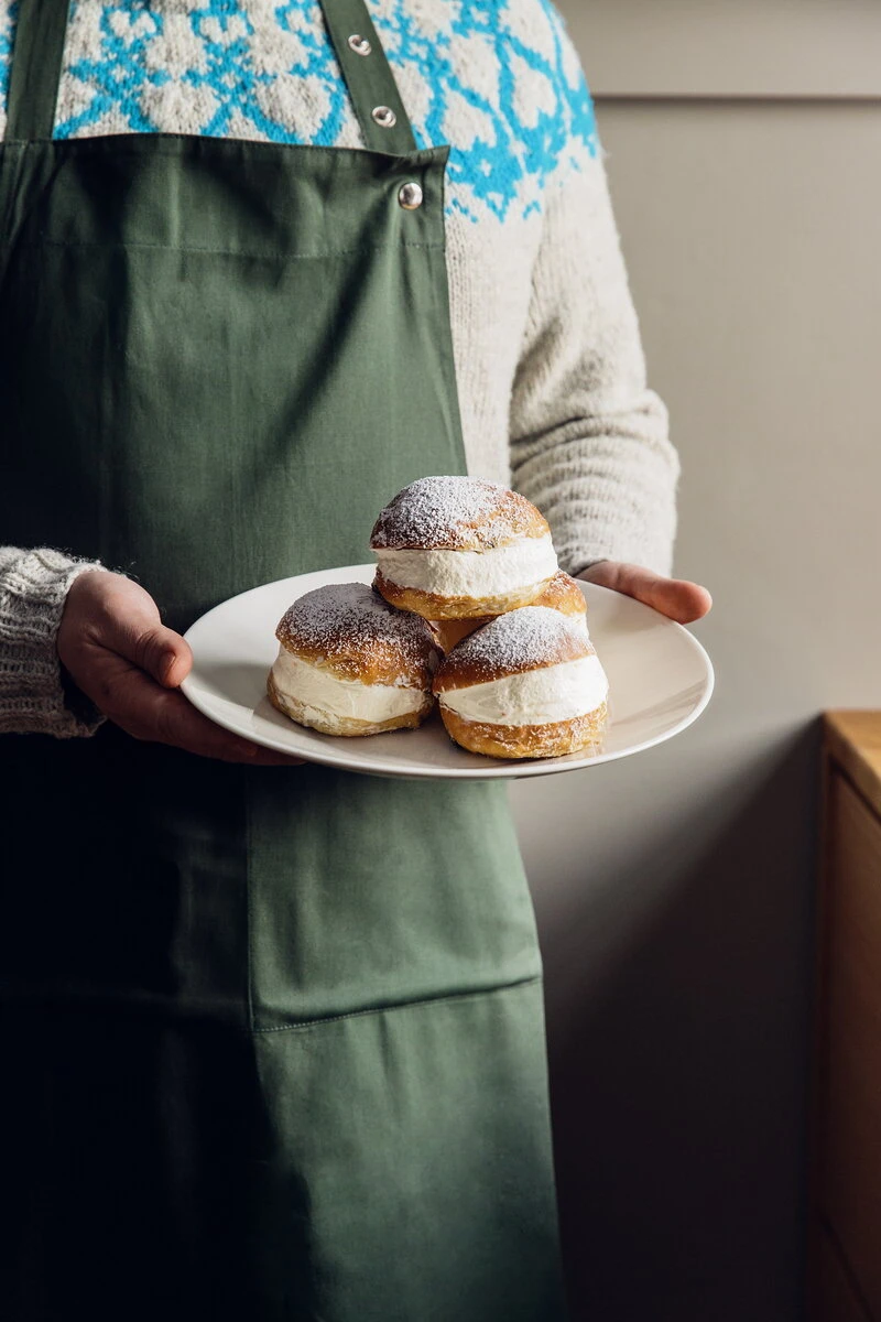 The Organic Company Apron With Pocket, Dark Green 4 The Organic Company Apron With Pocket, Dark Green - Image 2