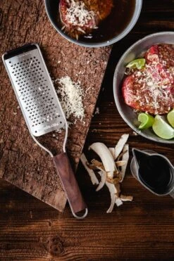 Microplane Master Series Coarse Grater -Kitchenware Store mp Master Series Coarse Blade horseradish marinade BBQ beef