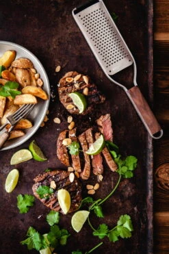 Microplane Master Series Coarse Grater -Kitchenware Store mp Master Series Coarse Blade horseradish marinade BBQ beef 28529