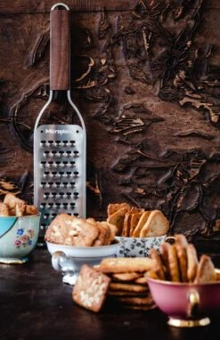 Microplane Master Series Extra Coarse Grater 13 Microplane Master Series Extra Coarse Grater -Kitchenware Store mp Master Series Extra coarse Blade cookies 28229