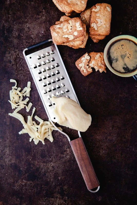 Microplane Master Series Extra Coarse Grater 6 Microplane Master Series Extra Coarse Grater - Image 4