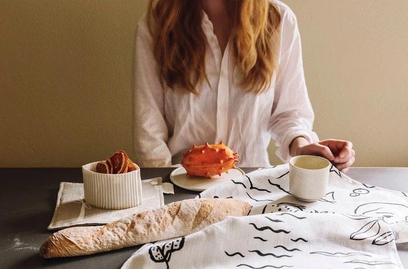 Saana Ja Olli Onnenmaa Tea Towel/placemat, White 4 Saana Ja Olli Onnenmaa Tea Towel/placemat, White - Image 2