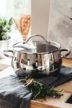Heirol Belly Steel Pot, 4 L 11 Heirol Belly Steel Pot, 4 L -Kitchenware Store teraskattila 4 l belly